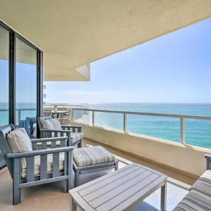 beachfront-destin-condo-w-resort-pool-spa.hotels-destin.com/